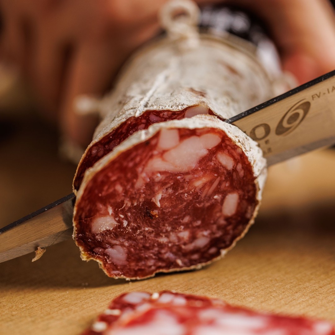 Salame corallina 800g a metà sottovuoto